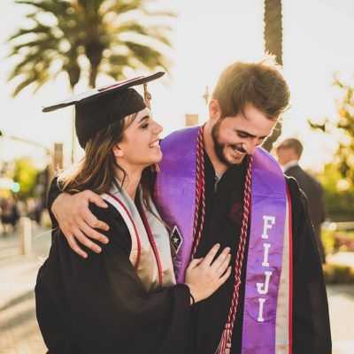 COME VESTIRSI ALLA LAUREA: i 10 migliori outfit!