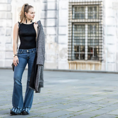 Jeans a zampa di elefante per un look primaverile!