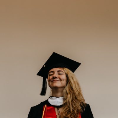 Quattro consigli per scegliere l’OUTFIT per la TESI di LAUREA